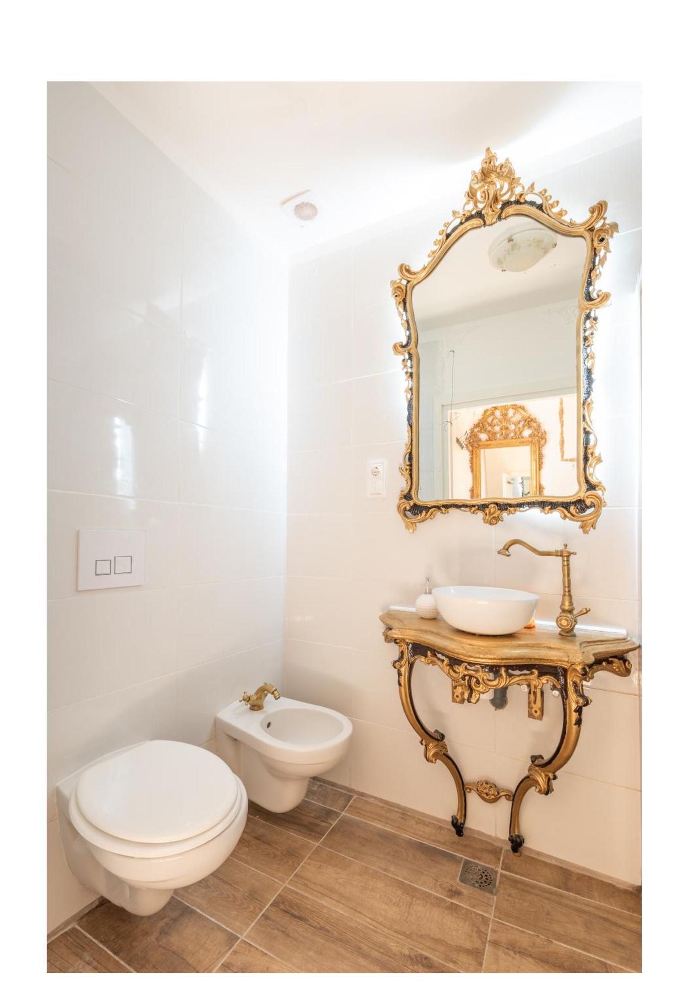 Historic Suite Next To The Castle Bari Exteriér fotografie